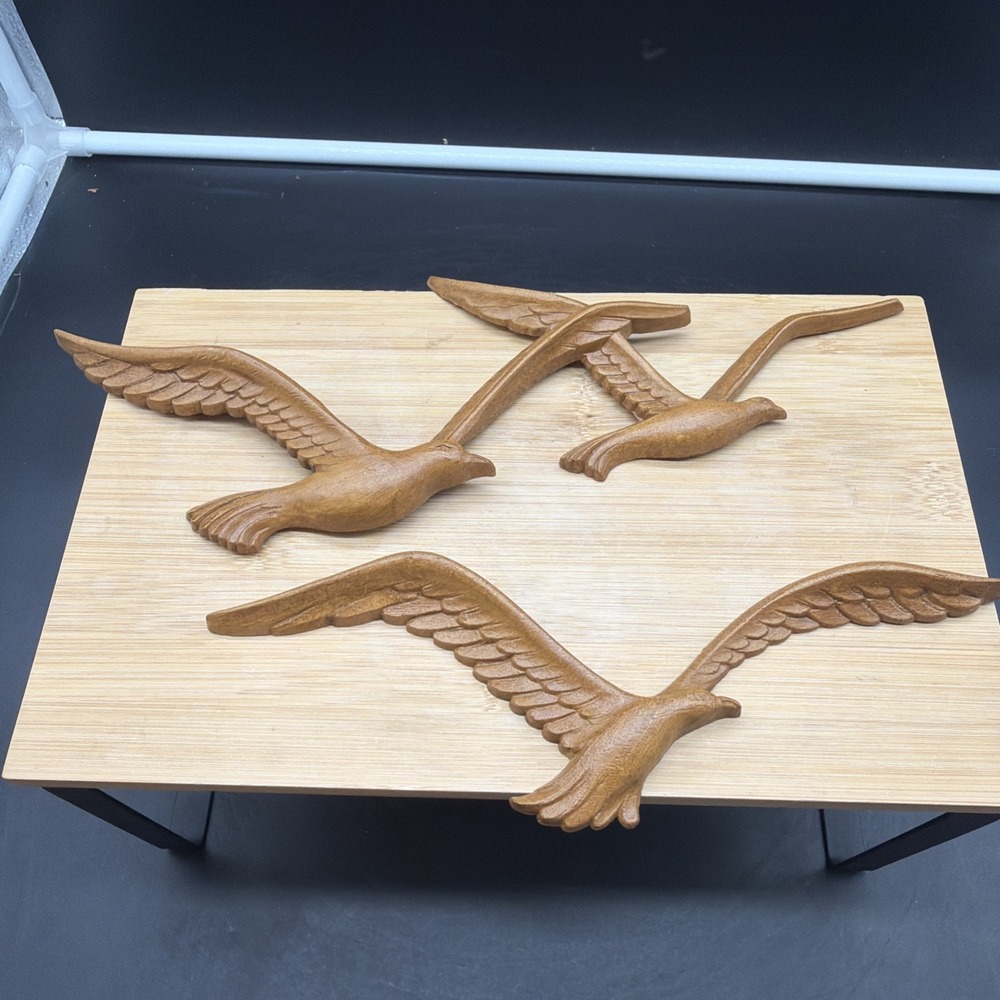 2 Homco 1981 Seagulls Birds in Flight  Wall Decor Faux Wood Resin